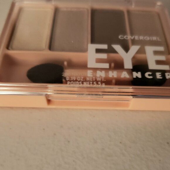 Covergirl 280 Natural Nudes Eye Enhancer 4-Kit Eyeshadow Neutral Makeup New - Picture 3 of 4